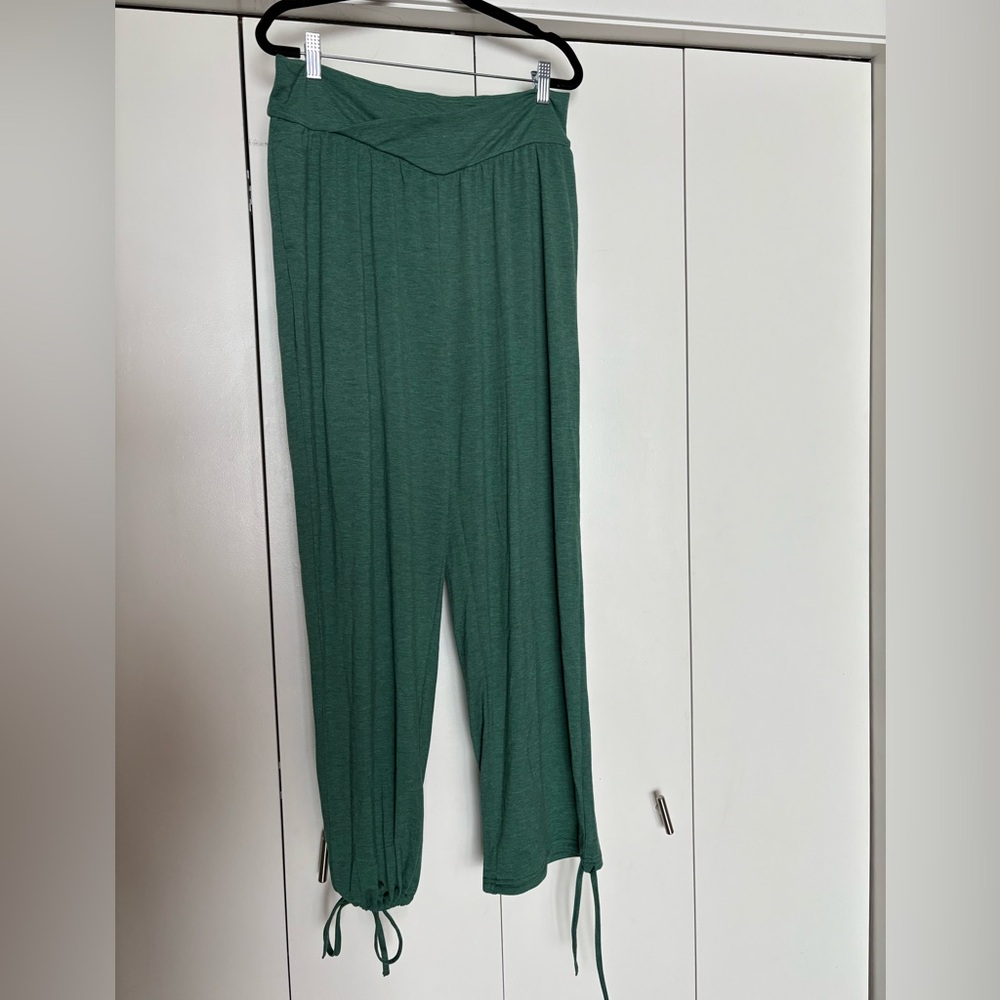 Halara Crossover high waisted joggers